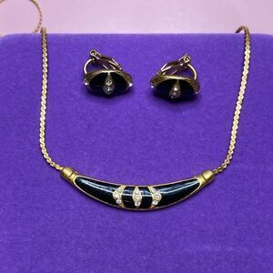 💛 Vintage Gold Plated Black Enamel & Crystal Clip on Earrings & Necklace Set